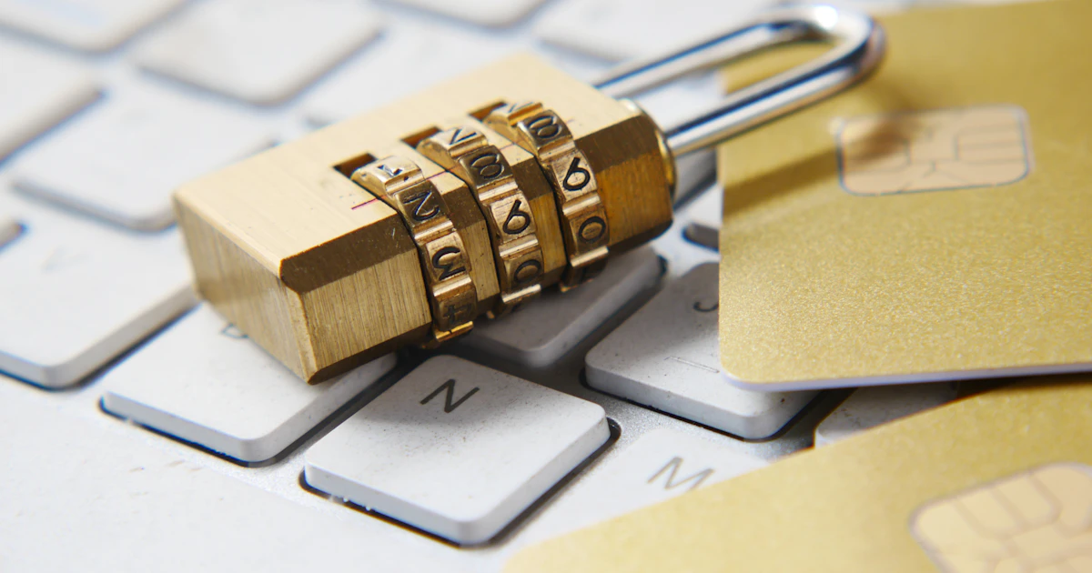 密碼管理器隱私政策真的讀過嗎？Bitwarden、1Password、Dashlane 條款比較